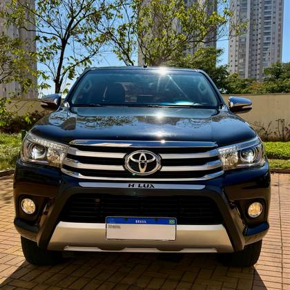 TOYOTA HILUX 2.8 SRX 4X4 CD 16V DIESEL 4P AUTOMÁTICO TOYOTA HILUX 2.8 SRX 4X4 CD 16V DIESEL 4P AUTOMÁTICO